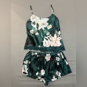 Lilac & London Elegant Floral Satin Pajama Set - Dark Green,‎ Size M/L